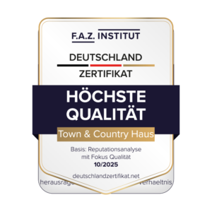 FAZ-Siegel_Hoechste-Qualitaet_2025_Town-Country-Haus-1_00000.png